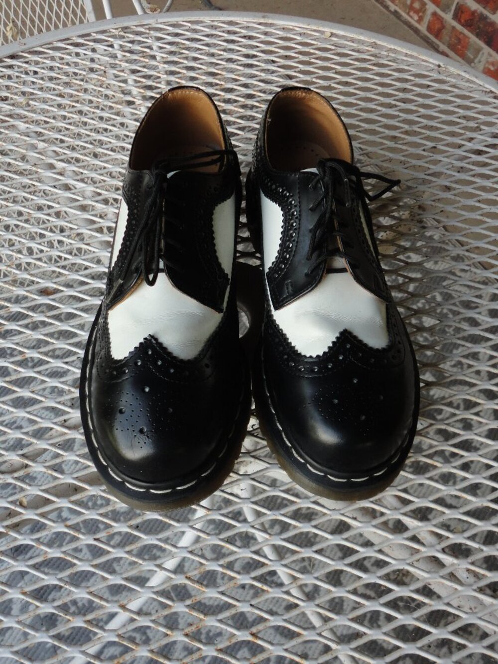 DR MARTENS Men's Tuxedo "3989 Bex" Black & White Oxford Shoes Size 8